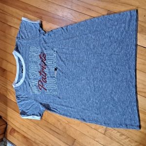 WOMEN'S NEW ENGLAND PATRIOTS FOOTBALL NIGHTSHIRT 🌙